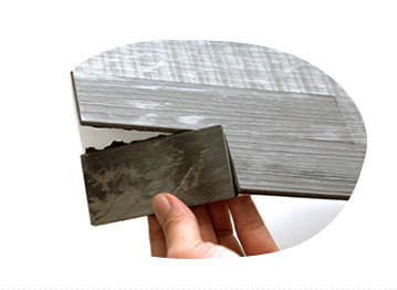 外向きに折り曲げると破れやすくなります